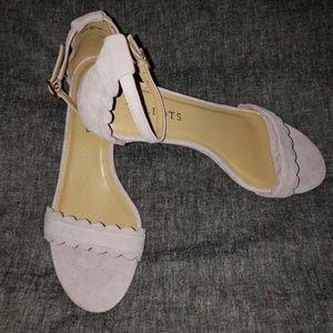 NWOT Talbots Suede Kitten Heels